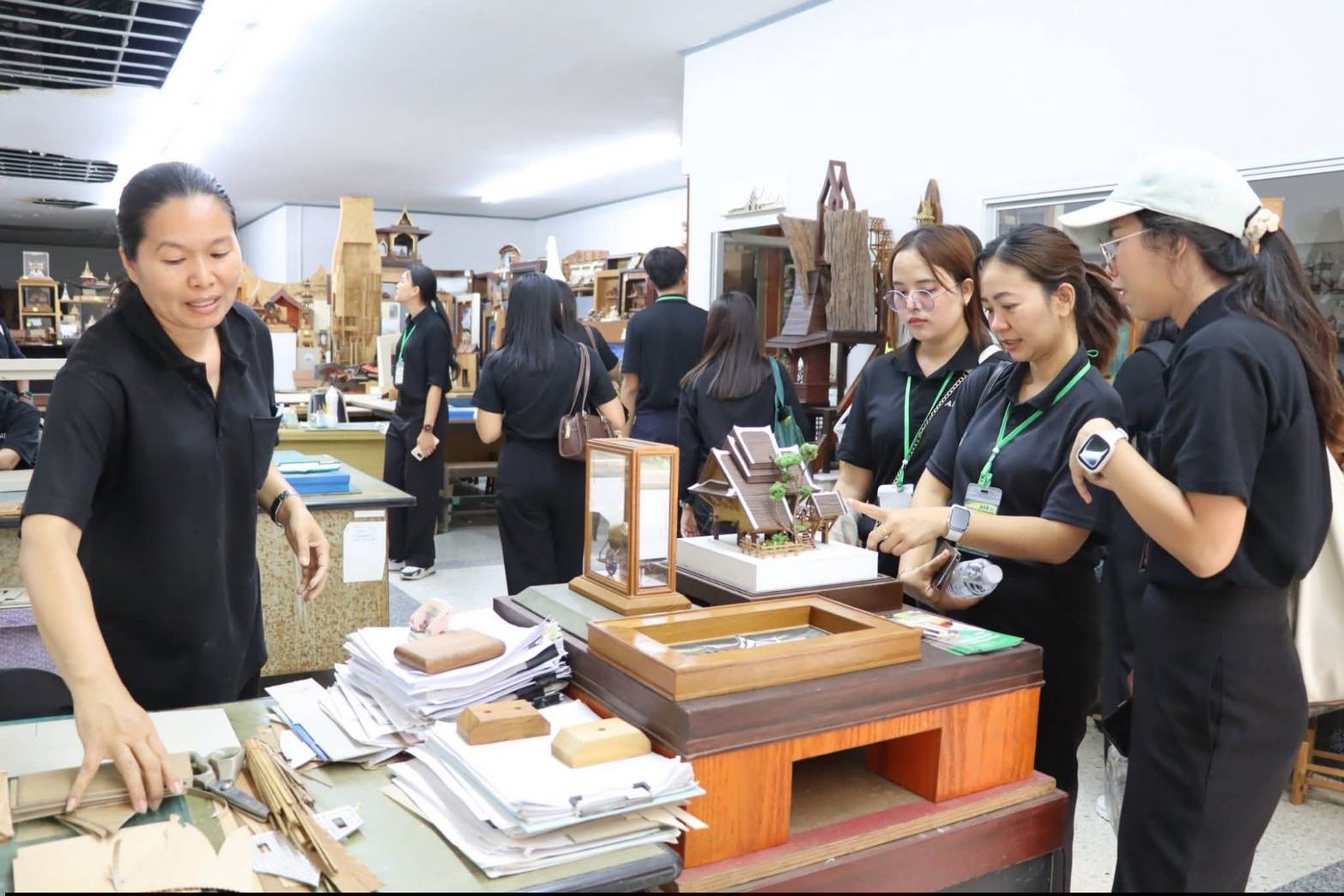 title - ผู้อำนวยการกลุ่มฝึกอบรมและการพัฒนาผลิตภัณฑ์ (ศพส.) ได้รับเชิญเป็นผู้บรรยายพิเศษ  ให้แก่ ข้าราชการใหม่ รุ่นที่ 10 หลักสูตร ต้นกล้าข้าราชการ ประจำปีงบประมาณ พ.ศ. 2569 ณ ห้องประชุมอาคาร 100 ปี ศูนย์ส่งเสริมและพัฒนาอาชีพเสริมนอกภาคการเกษตร